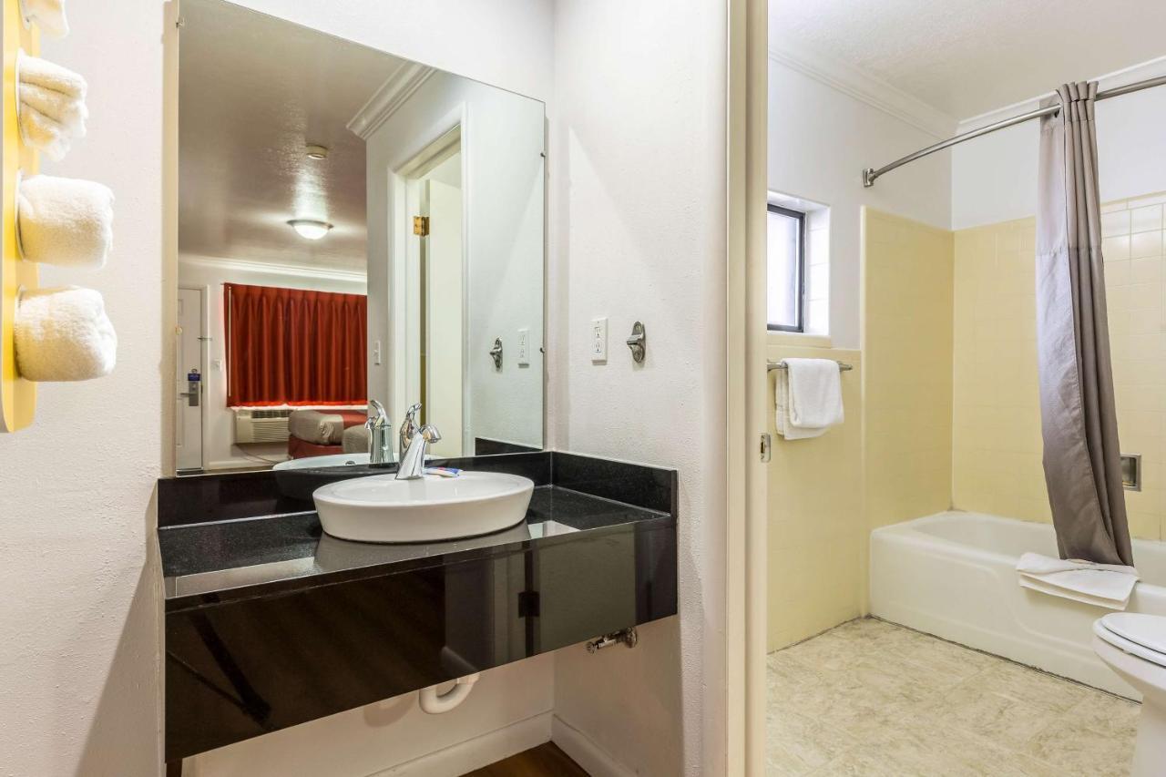 Motel 6 Tremonton, Utah Екстер'єр фото